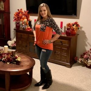 Meet your Posher, Becca